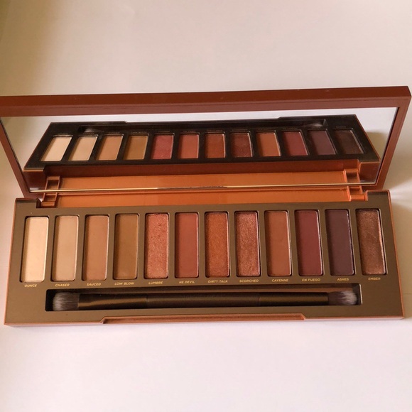 Urban Decay Naked Heat Eyeshadow Palette - Picture 4 of 4